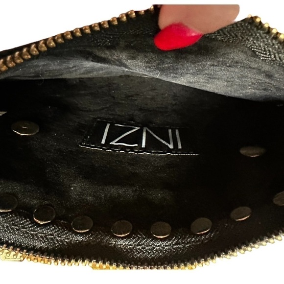 Inzi Camo Studded Crossbody Bag - Picture 4 of 5